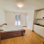 City Center Zurich Downtown Apartments Next To Zurich Hb Main Train Station Neu - Self Checkin